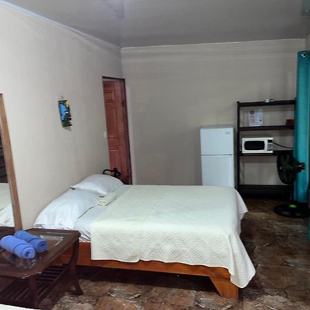 Casa Escondida Apartments Manuel Antonio Exteriör bild