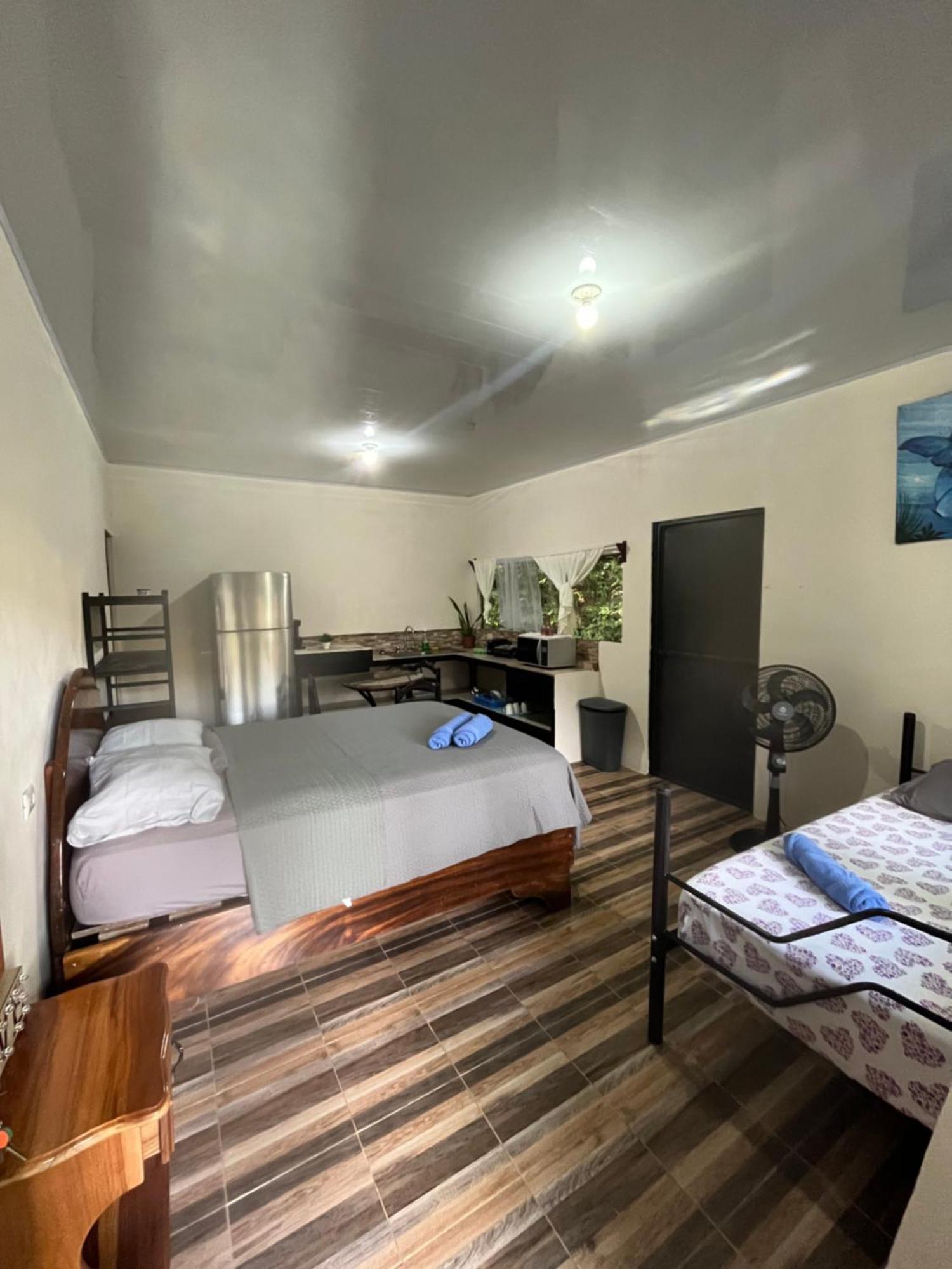Casa Escondida Apartments Manuel Antonio Exteriör bild